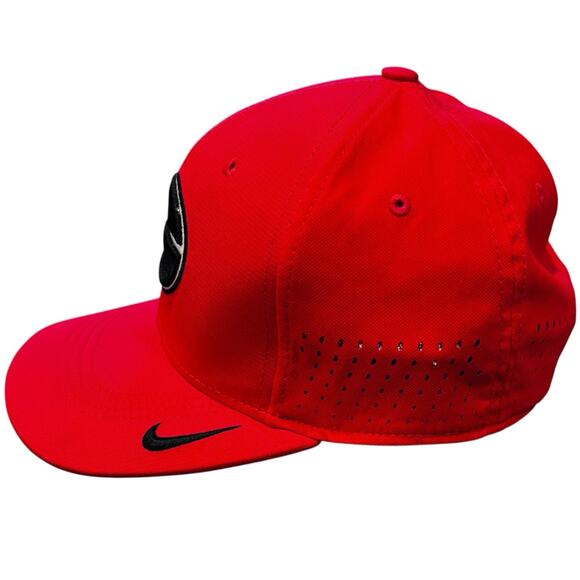 Georgia Bulldogs Hat Flex S/M Red Nike Dri Fit Classic99 Men’s Lightweight NWOT - Picture 4 of 9